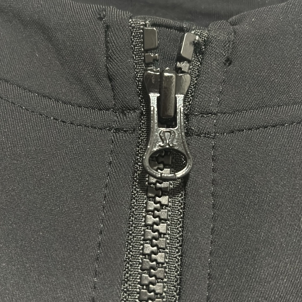 Lululemon Embrace the Space Jacket Hoodie Sz 12 Black Excellent Condition - Picture 4 of 16